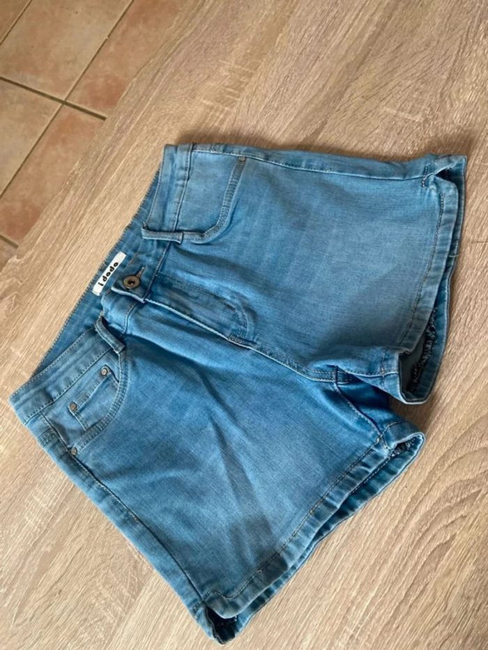 Mini short en jean  T38 - photo numéro 2