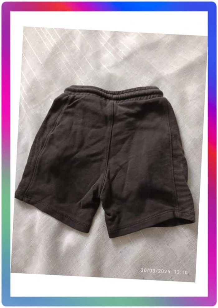 Short 4 ans - photo numéro 2