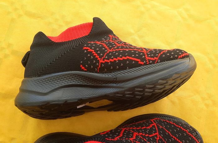 Basket neuve 25 Spiderman - photo numéro 4