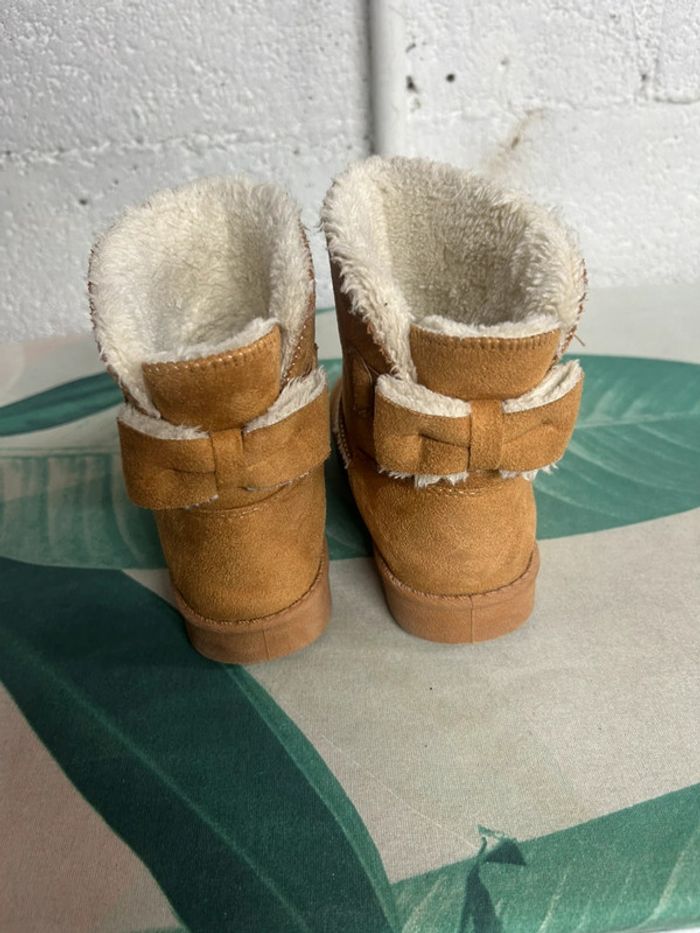 Bottes fourres en daim calme taille 29 - photo numéro 2