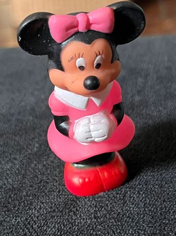 Minnie figurine