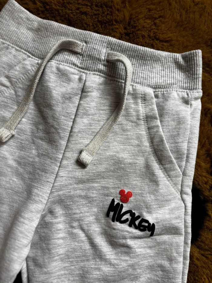 Jogging gris Mickey DISNEY t.12m - photo numéro 2