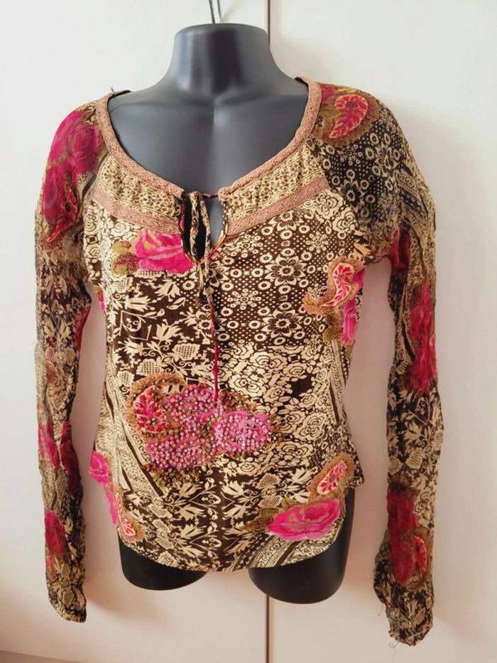 Tee shirt blouse beige motifs fleurs rose paillettes strass taille S 36 marron René Derhy - photo numéro 3