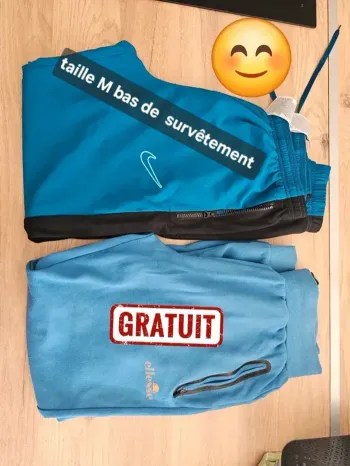 Bas survêtement/ jogging Nike homme Taille M + 1  gratuit