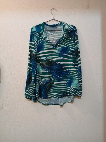 Blouse bleu/vert fleuris taille 46/48
