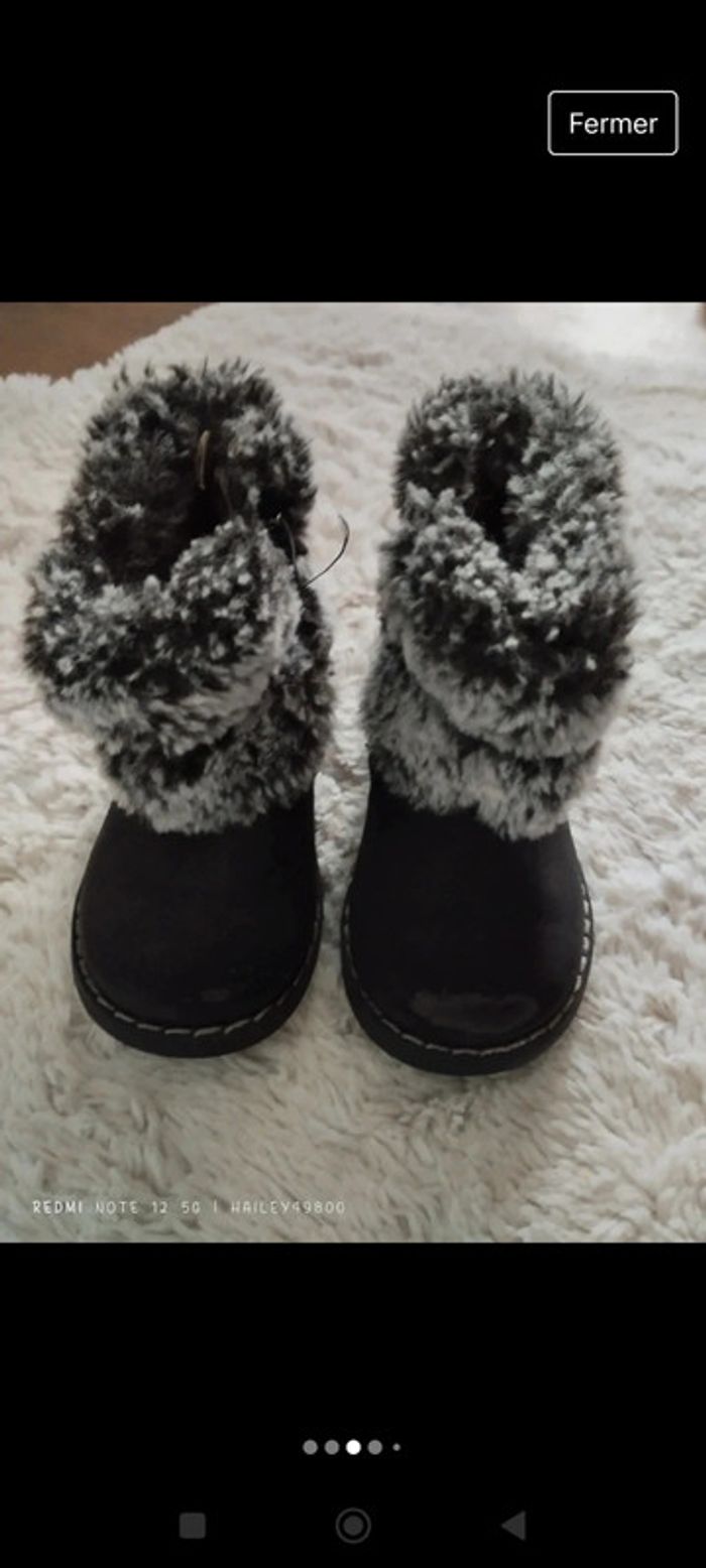 Jolie petite paire de bottes pointure 20 - photo numéro 3