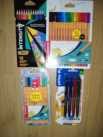 Lot fournitures scolaires