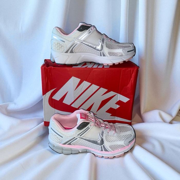 Nike zoom vomero 5 blanche rose