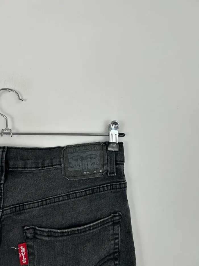 Jean Levi's Femme Noir W29 L29 | Slim Taper Troué | Taille FR40 | Très Bon État BP39 - photo numéro 8