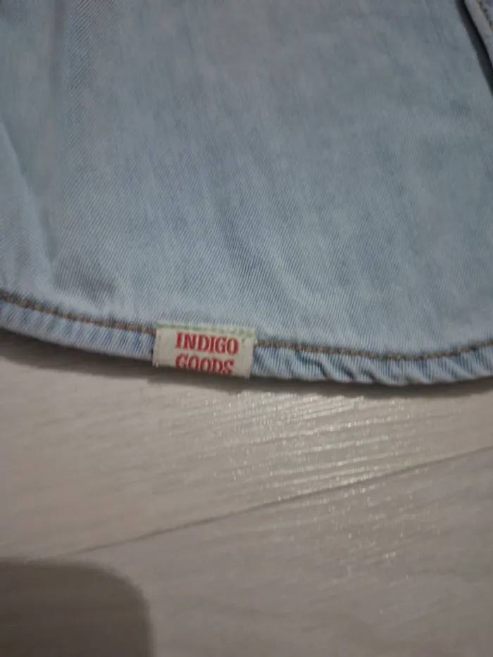 Chemise en jean bleu clair - photo numéro 2
