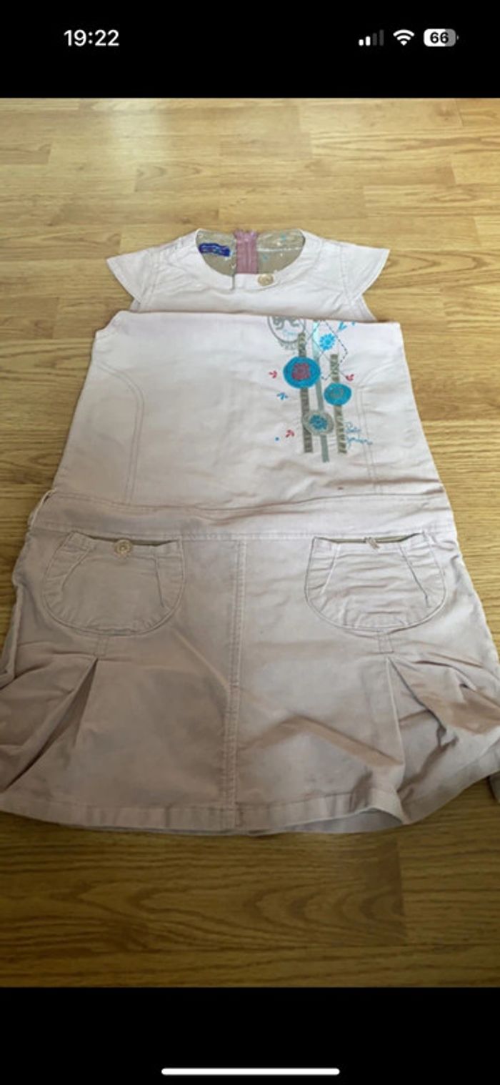 Robe 8 ans la compagnie des petits
