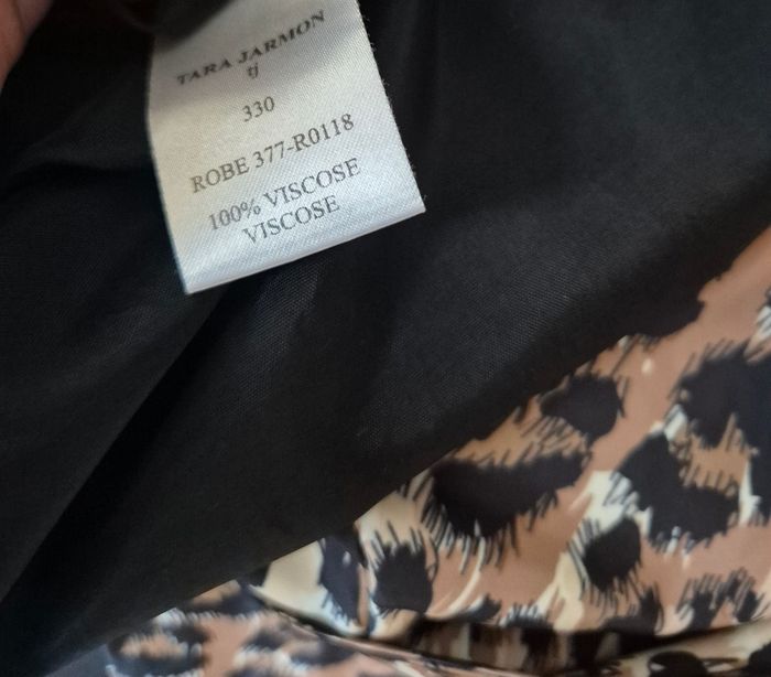 robe manche longue fluide noire Tara Jarmon taille 40 L - photo numéro 6