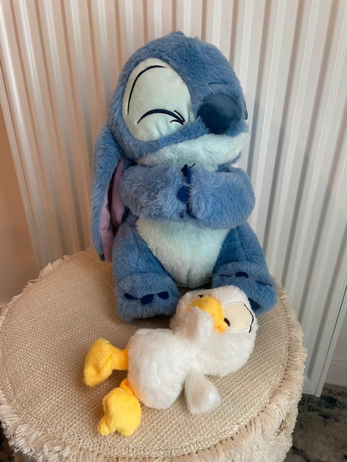 Peluche Disney Stitch enserrant Donald - photo numéro 10