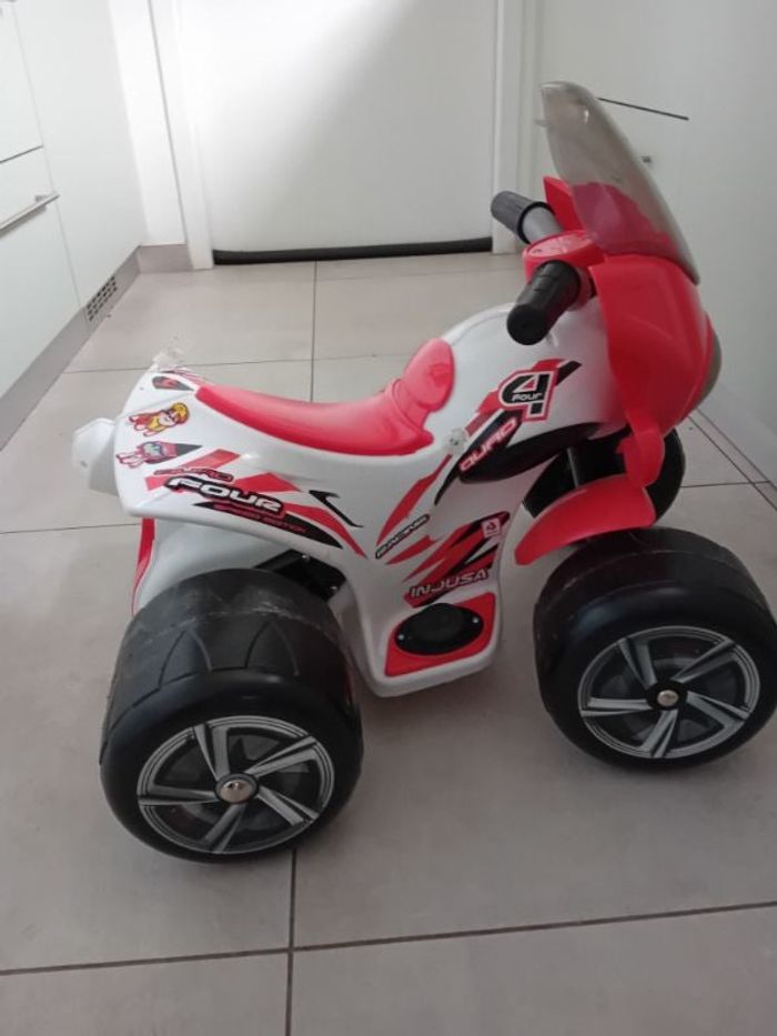 Quad bébé électrique