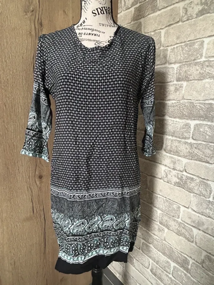 Robe imprimée taille 40 - photo numéro 2
