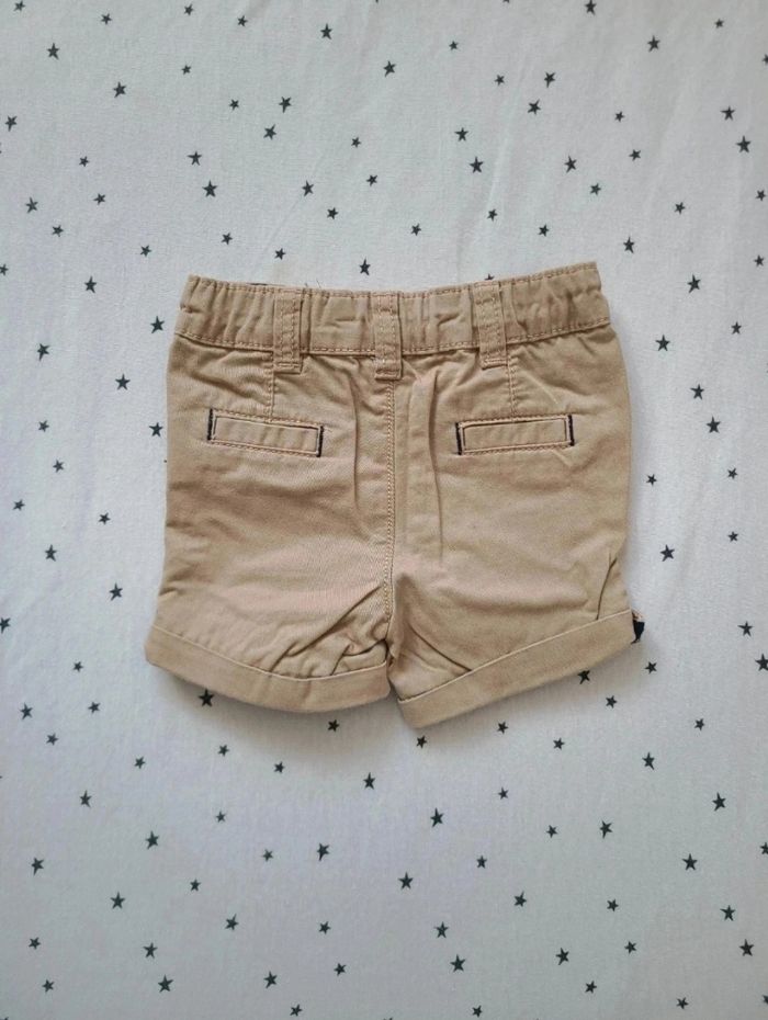 Short 3 mois comme neuf - photo numéro 3