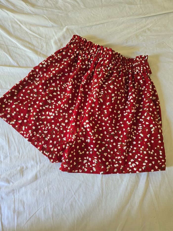 Short fleuri fluide 🍒collection actuelle🍒taille 34 - photo numéro 2