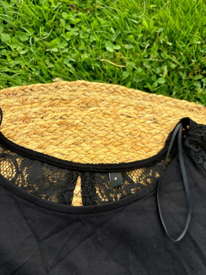 Haut à dentelle - photo numéro 4