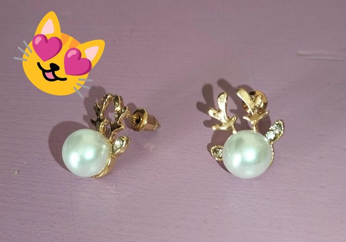 Boucles d'oreilles rennes perles blanche