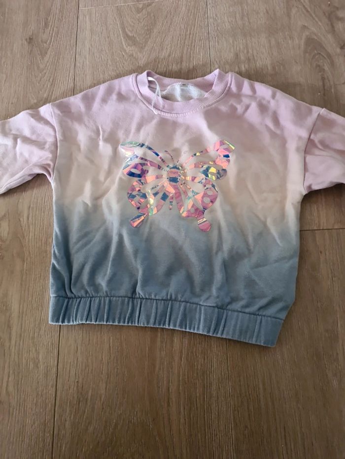 Pull 8ans papillon - photo numéro 3