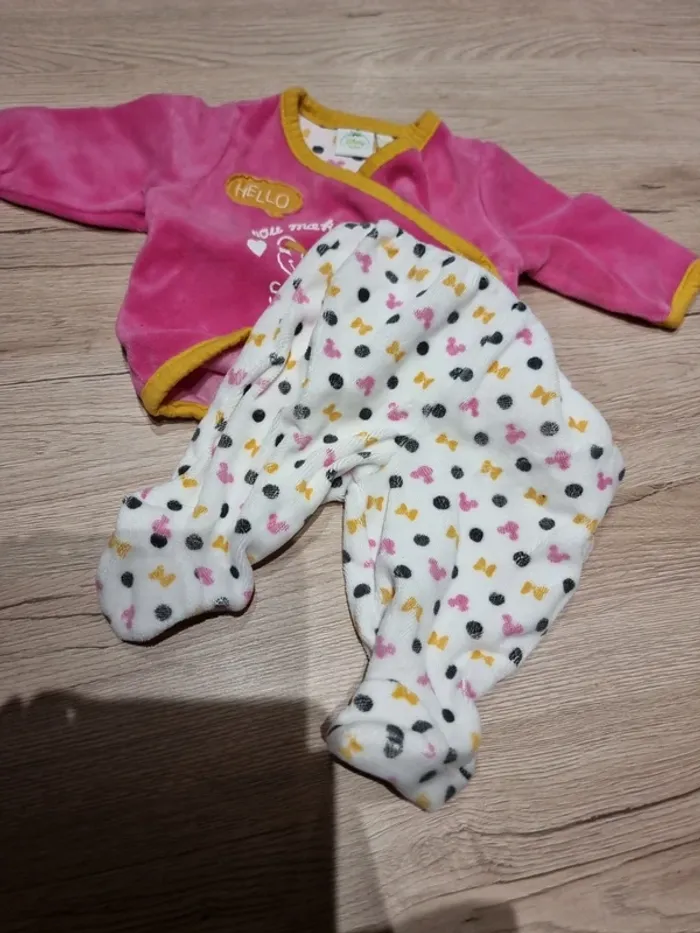 Pyjama Disney 1 mois - photo numéro 2