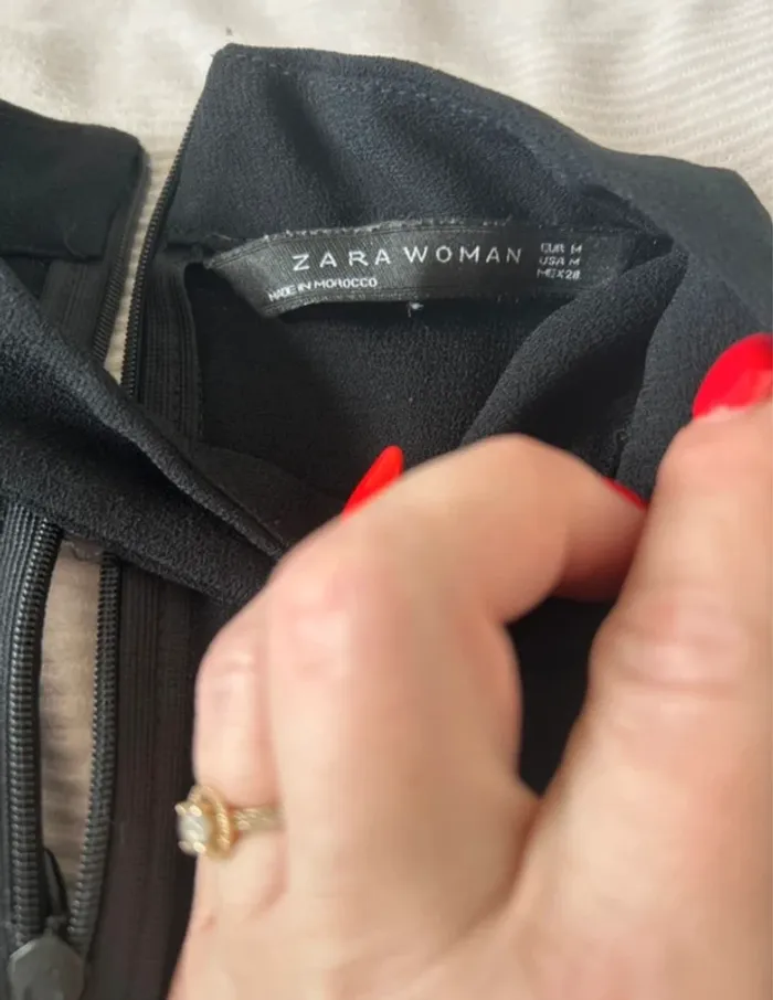 Robe légère noir Zara taille M - photo numéro 4