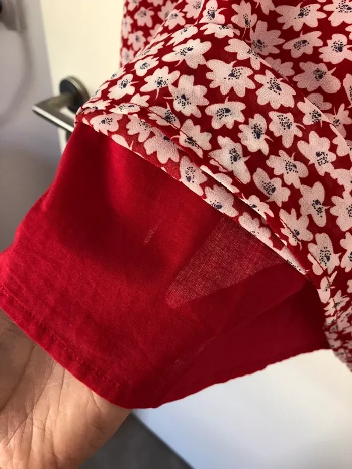 Top à bretelles rouge à fleurs Noémie & Co taille M neuf avec étiquette - photo numéro 3
