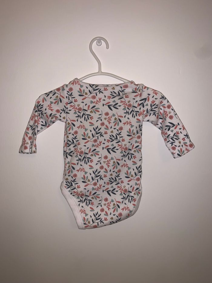 Body neuf 3 mois Gémo - photo numéro 2