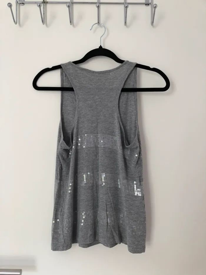 Débardeur gris à paillettes La Fée Maraboutée taille 1 - photo numéro 5