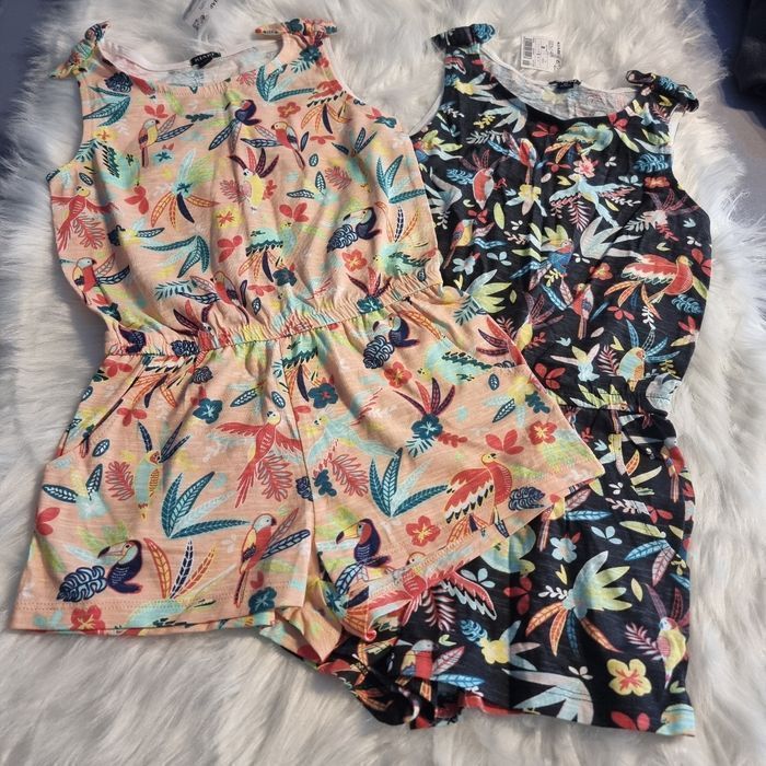 Neuves(non portées) 🏷😍🤩👌deux combishorts 8 ans fille ⚘️ 👧 - photo numéro 4