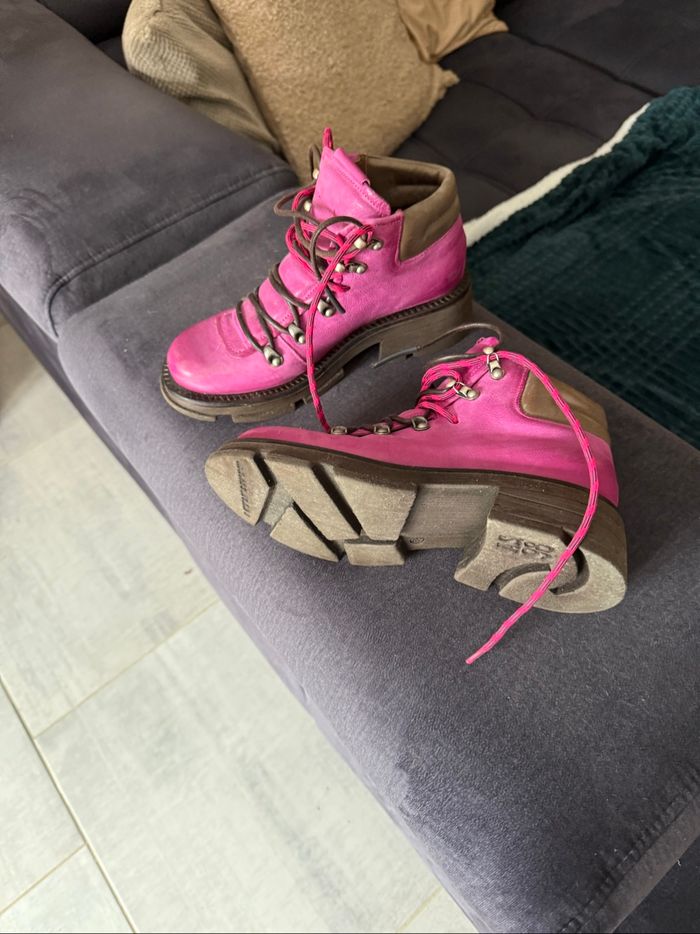 Boots fushia marque AS 98 pointure 38  tout cuir - photo numéro 2