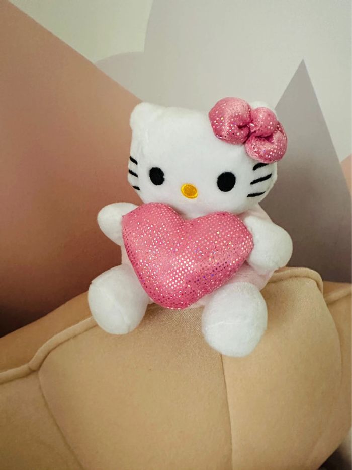 Pantoufles doudou Hello kitty - photo numéro 2