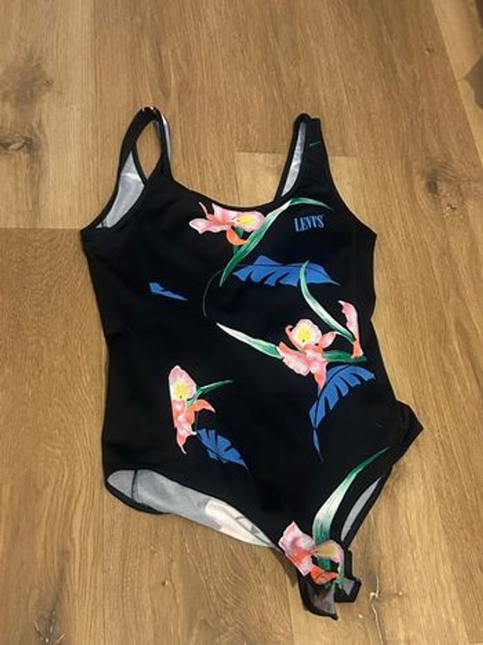 Bodie Levi’s taille S à motifs fleuris - photo numéro 2