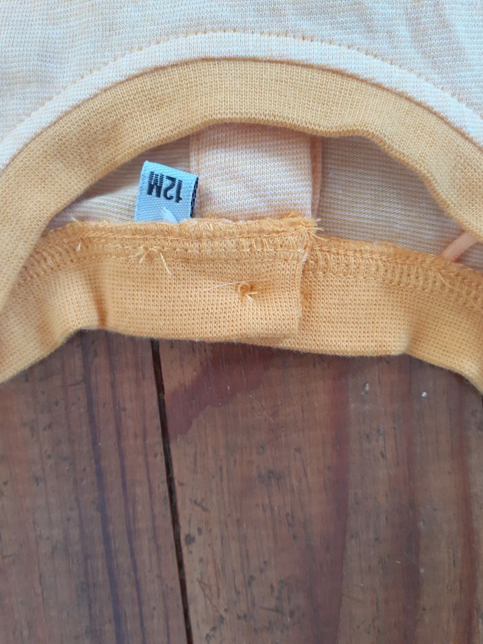 Ensemble 12 mois jamais porté - photo numéro 2