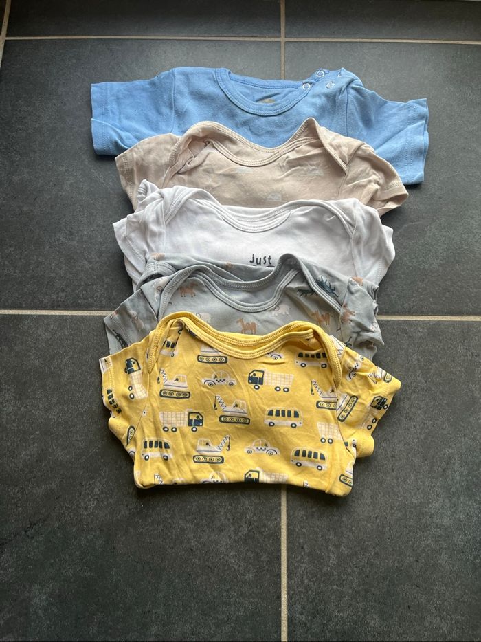 Lot de 5 bodies enfant