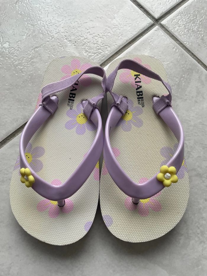 Tongs fille taille 23/24 kiabi