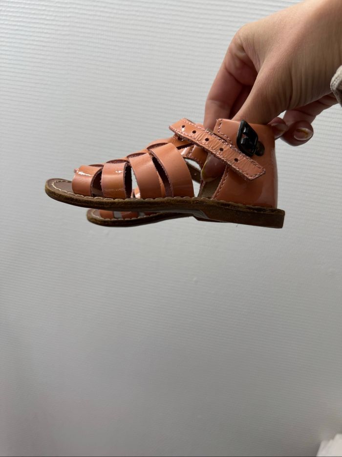 Paire de spartiates rose - photo numéro 3