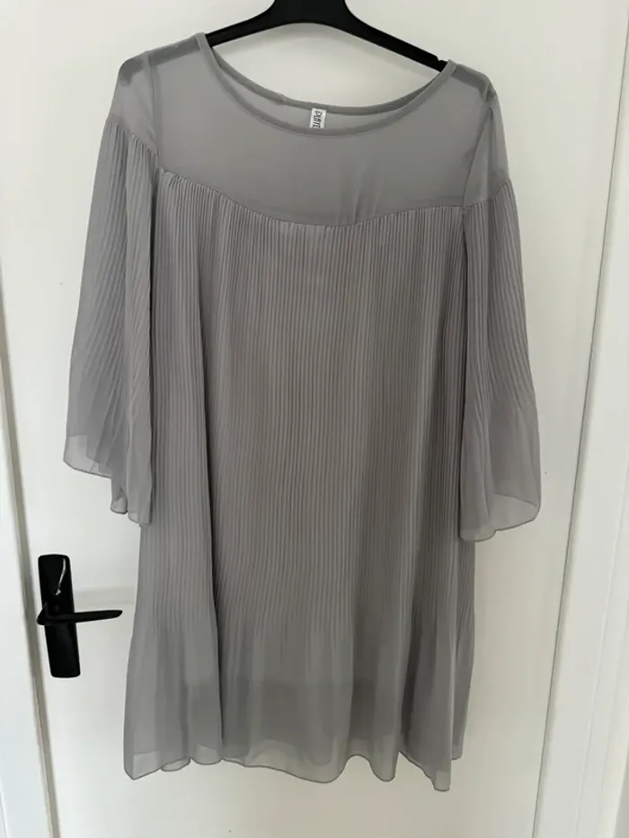 Robe plissé