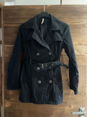 Trench noir caprice de fille 16 ans