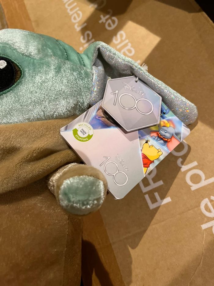 Peluche bébé Yoda scintillant - photo numéro 2