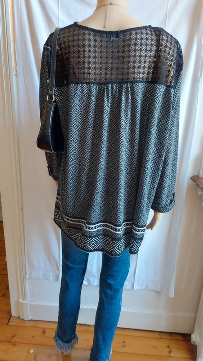 Blouse noir et grise- légère- col V- motif imprimé/ modavista taille 5XL/50 - photo numéro 2