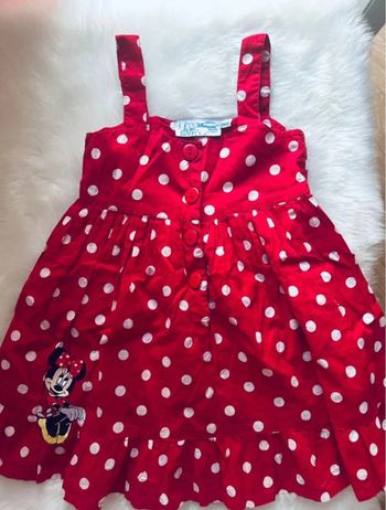 Jolie robe Minnie Disneyland Paris acheté boutique du parc