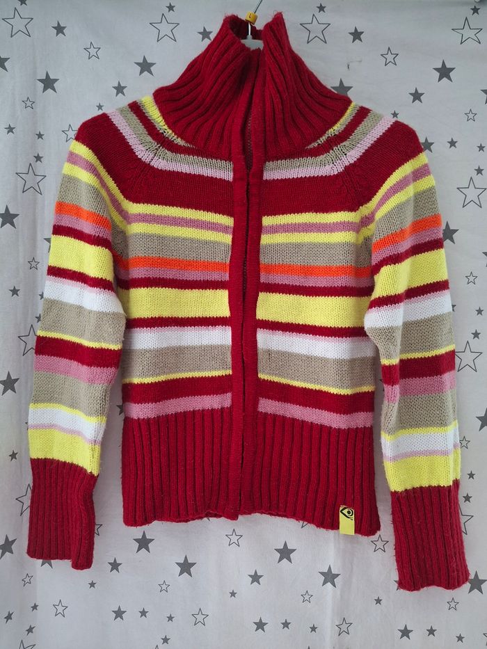 Veste zippée multicolore col montant 12 ans Blue
Bon état ni trous ni tache - photo numéro 2