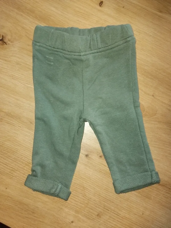 3 pantalons mixte taille 1 mois - photo numéro 5