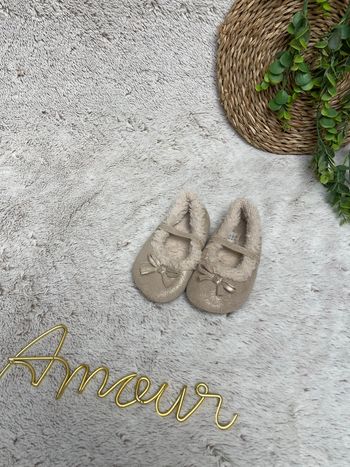 Chausson beige doré - Okaidi 