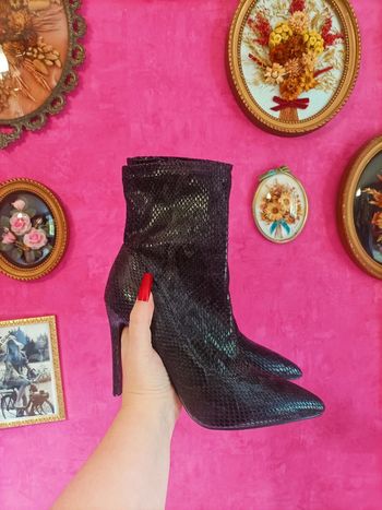 Bottines chaussettes à talons aiguilles effet python – Day-Vine Taille 40
