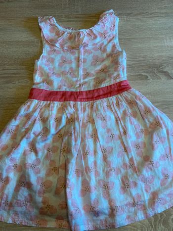 Robe rose et blanche okaidi 8 ans