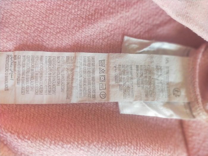 Pull a capuche rose Kiabi 10 ans . - photo numéro 13