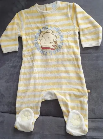 Pyjama velours grenouillère Winnie l'ourson Disney 6 mois