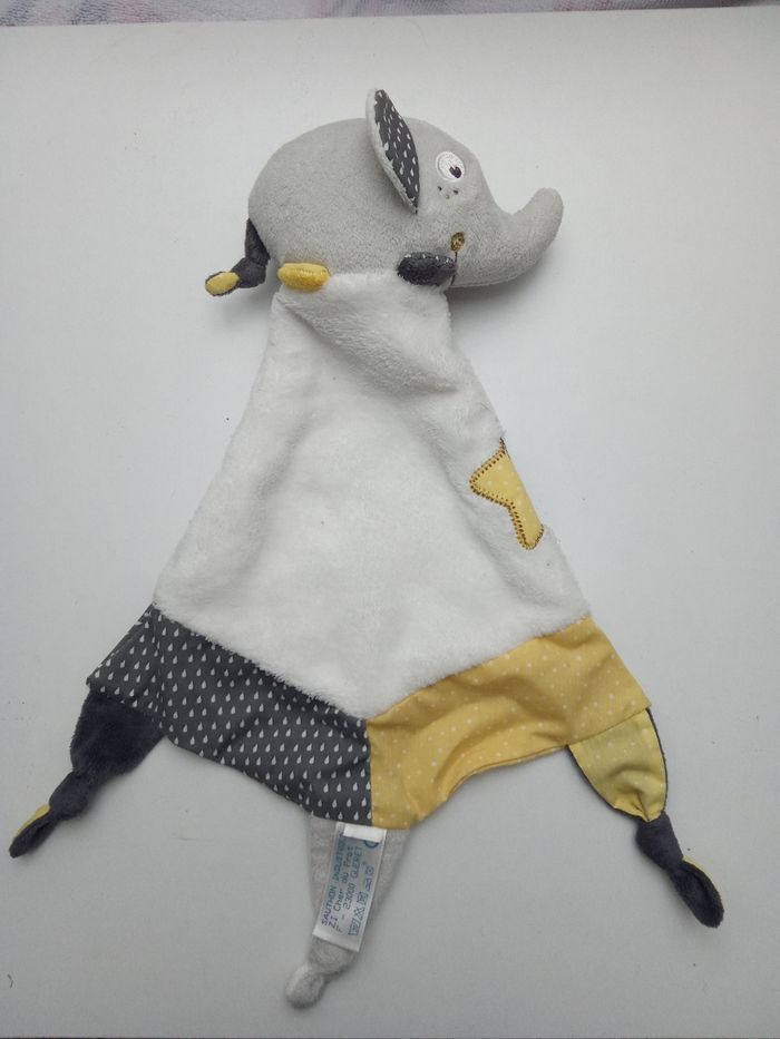 Doudou garçon marque sauthon éléphant, blanc, gris, jaune, plus, broderie étoile
